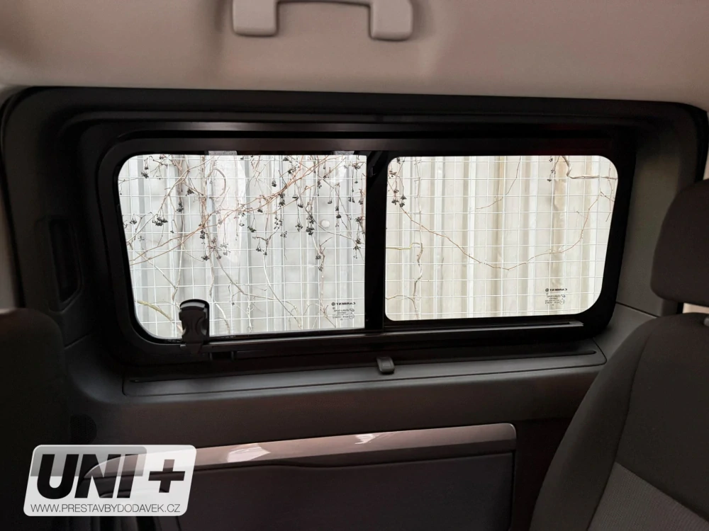 Boční posuvné okno Carbest tónované – Citroen Jumpy / Peugeot Expert / Toyota Proace | pravé