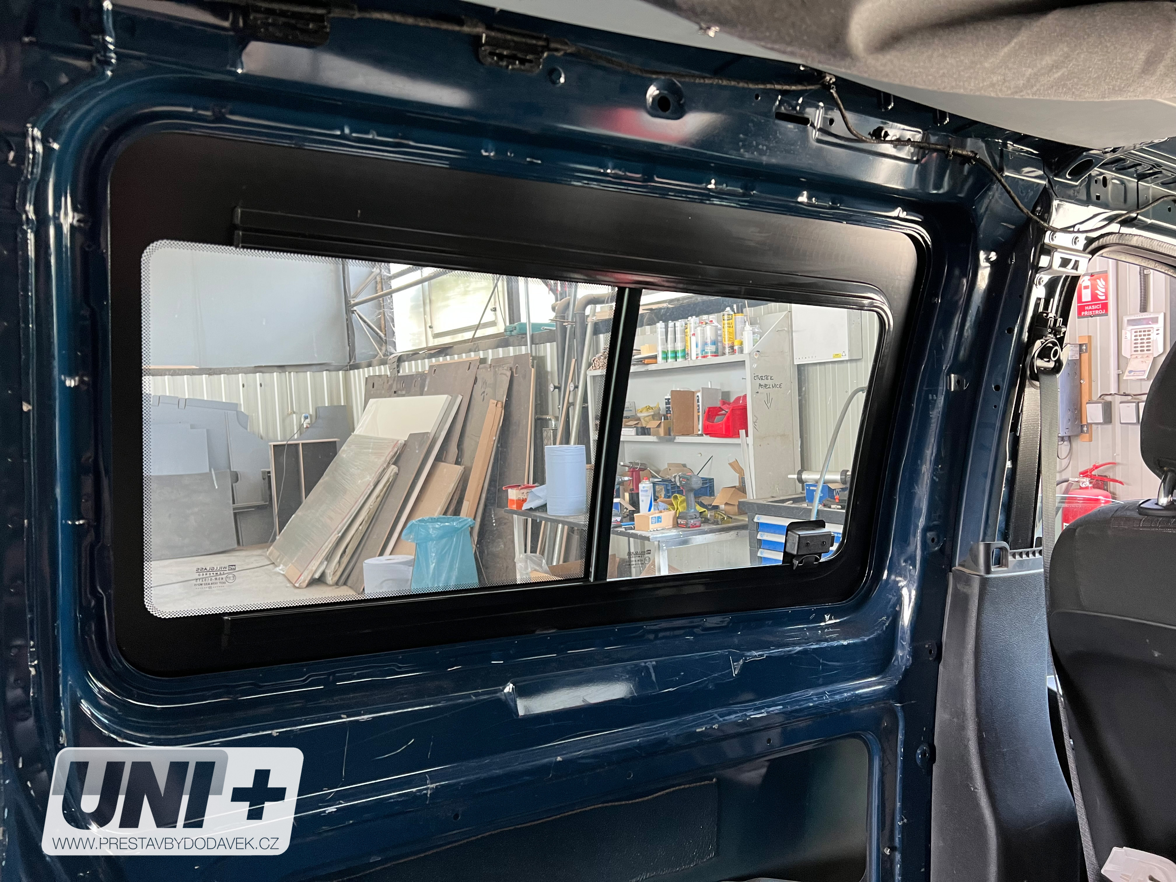 Boční levé posuvné okno - Mercedes-Benz Vito W447