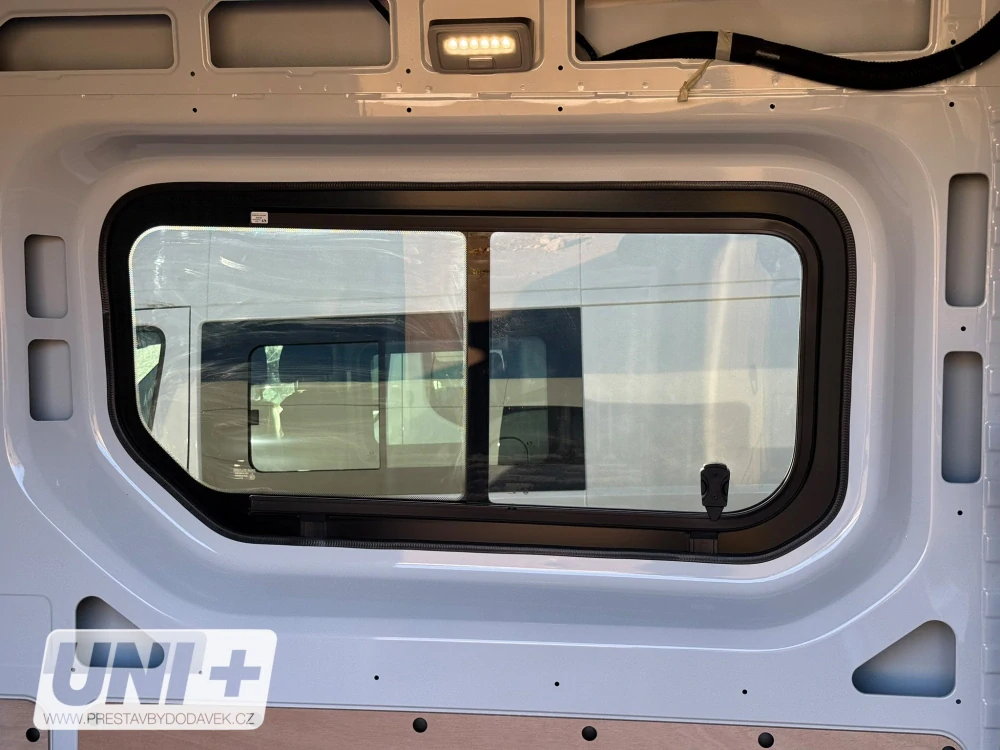 Boční levé posuvné okno L2, L3 | Renault Master XDD / Nissan Interstar XDD