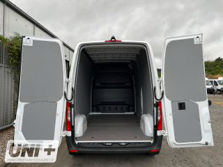 Boční stěny polypropylen IP 4 mm - Mercedes-Benz Sprinter FWD (3272 mm / vysoká střecha 1899 mm)