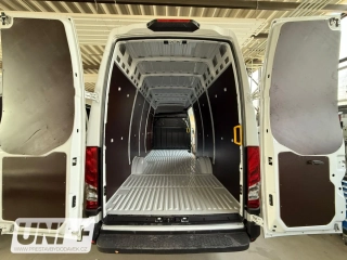Obložení bočních stěn - překližka 4 mm Iveco Daily (18 m³)